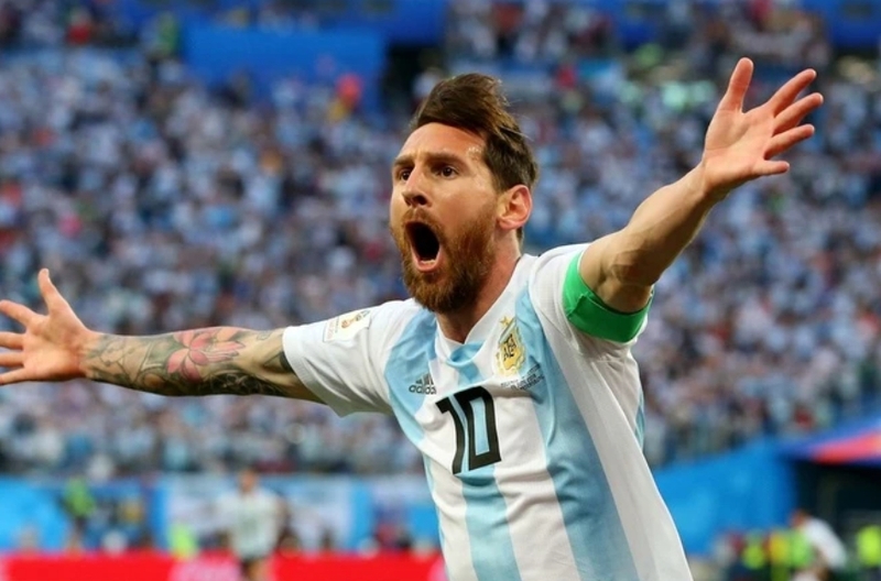 Lionel Messi sinh ra tại Rosario, Argentina và mang quốc tịch Argentina. 