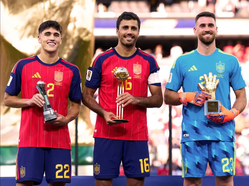 Rodri, Unai Simón, Pau Cubarsí và Ferran Torres để lại dấu ấn nổi bật trong chức vô địch