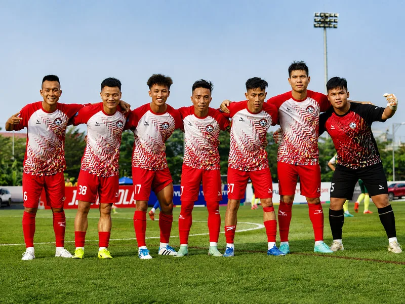 Số lượng cầu thủ mỗi đội thay đổi theo hình thức thi đấu: bóng đá sân lớn có 11 người, trong khi sân 7 và sân 5 sử dụng lực lượng ít hơn.