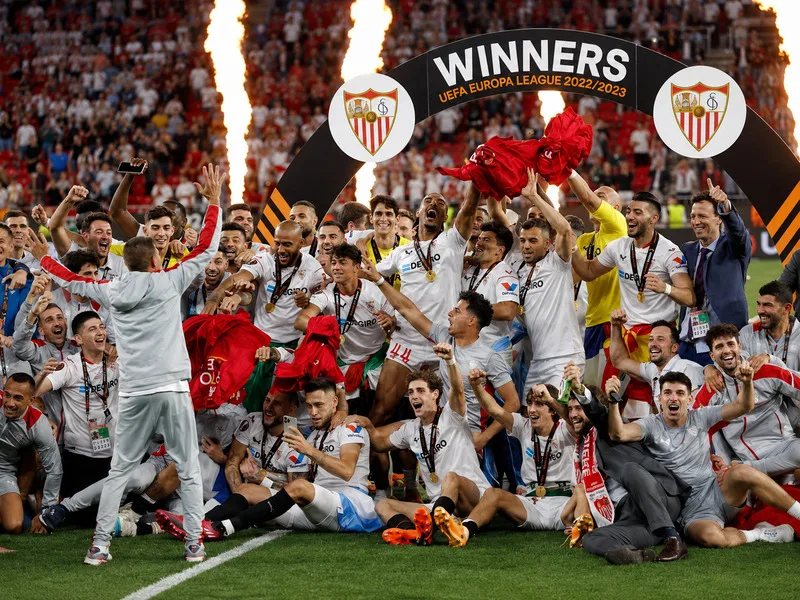 Sevilla dẫn đầu danh sách các đội vô địch cúp C2 châu Âu nhiều nhất với thành tích vượt trội.