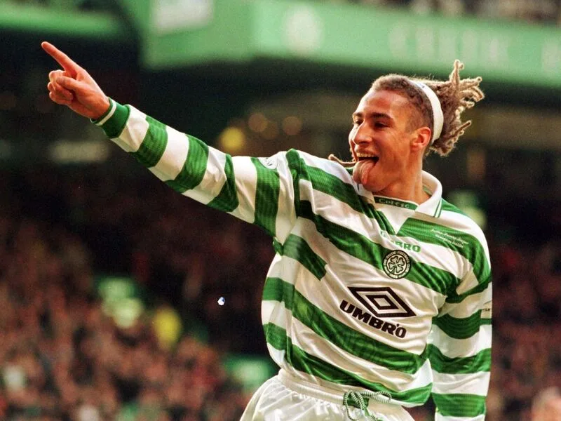 Henrik Larsson dẫn đầu danh sách ghi bàn lịch sử cúp C2 châu Âu nhờ khả năng chọn vị trí và dứt điểm ổn định.