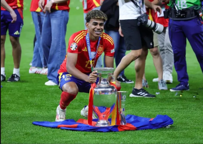 Kỷ lục Lamine Yamal trải dài từ Barcelona, La Liga đến đội tuyển Tây Ban Nha và các giải đấu lớn cấp châu lục.
